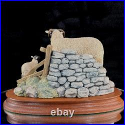 Border Fine Arts Spring Lambing JH6 1985 Sheep Figurine James Herriot Scotland