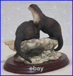 Border Fine Arts Spring Romance Otter Group Limited Edition 682/2500 no. MTR05