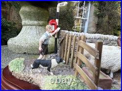 Border Fine Arts Studio Model'Close T'Gate', model No. A8914