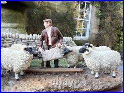 Border Fine Arts Studio Model'Close T'Gate', model No. A8914