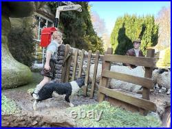 Border Fine Arts Studio Model'Close T'Gate', model No. A8914