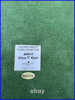 Border Fine Arts Studio Model'Close T'Gate', model No. A8914