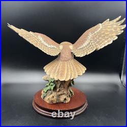 Border Fine Arts Tawny Owl in Flight on Tree Stump on Wooden Base RARE 1986 VGC Border Fine Arts Tawny Owl in Flight on Tree Stump on Wooden Base RARE 1986 VGC