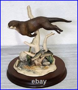 Border Fine Arts Vintage Otter & Trout Figurine by Elizabeth Waugh no. WW5