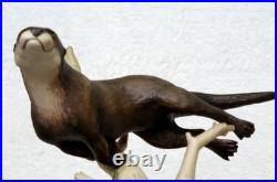 Border Fine Arts Vintage Otter & Trout Figurine by Elizabeth Waugh no. WW5