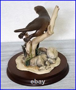 Border Fine Arts Vintage Otter & Trout Figurine by Elizabeth Waugh no. WW5