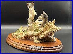 Border Fine Arts Wolf Cubs Figurine'Sibling Play' #STW02 15cm x 20cm 1995