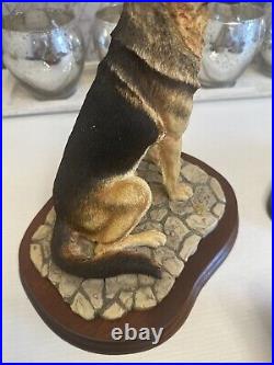 Border Fine Arts large German Shepherd Dog Margaret Turner MT06 With Pup 203