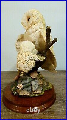 Border fine arts Barn owl and chick, WB71, By Russell Willis, 1993 ltd 533/1250