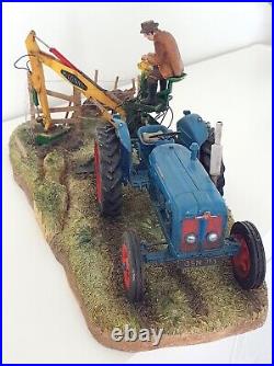 Border fine arts figurine A days work ditching farmer on digger Mint/boxed