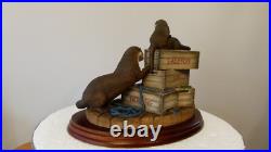 Border fine arts on the quayside, otters, A8787, 2008, Free Delivery Border fine arts on the quayside, otters, A8787, 2008, Free Delivery