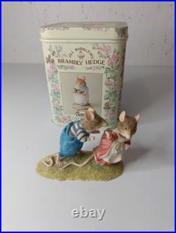Brambly Hedge BH66 Teasel & Clover Border Fine Arts 6cm Height