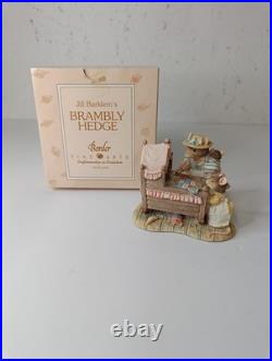 Brambly Hedge BH71 lady Woodmouse looking in the cradle border fine arts