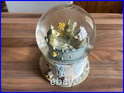 Brambly Hedge Border Fine Arts Babies in the Bath Snow / Water Globe Sample