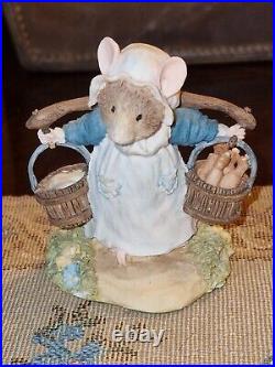 Brambly Hedge Border Fine Arts Figure BHF07 Poppy carry pails boxed