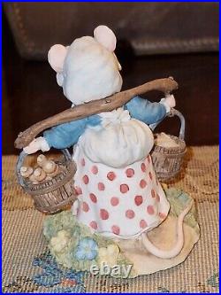 Brambly Hedge Border Fine Arts Figure BHF07 Poppy carry pails boxed