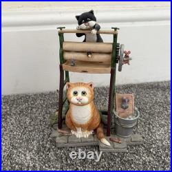 Comic & Curious Cats Figurine Laundry Day Border Fine Arts A7173