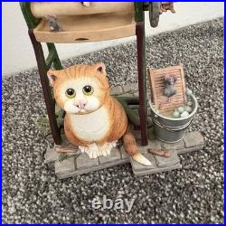 Comic & Curious Cats Figurine Laundry Day Border Fine Arts A7173