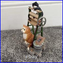 Comic & Curious Cats Figurine Laundry Day Border Fine Arts A7173