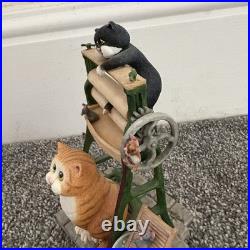 Comic & Curious Cats Figurine Laundry Day Border Fine Arts A7173