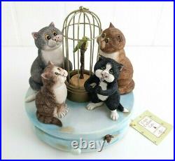 Comic & Curious Cats Going for Song Music Box Linda Jane Smith Figurine A7382