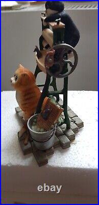 Comic and Curious Cats Border Fine Arts Linda Jane Smith Laundry Day A7173 2006
