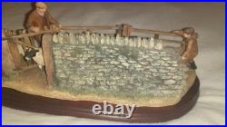 Ex Rare Limited Edition Border Fine Arts Shedding Lambs No 247/1250