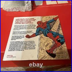 MARVEL COMICS SPIDER-MAN STATUE PETER MOOK Classic Amazing Fantasy #15