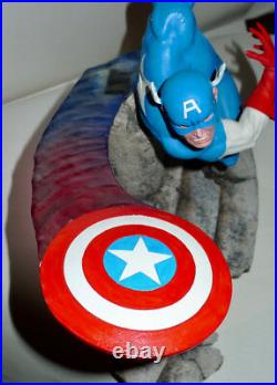 Marvel Captain America B1621 Statue Enesco Border Fine Arts Peter Mook LE