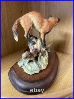 RARE 1978 Border Fine Arts Fox and Rabbit figurine by Mairi Laing With Stand