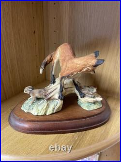 RARE 1978 Border Fine Arts Fox and Rabbit figurine by Mairi Laing With Stand