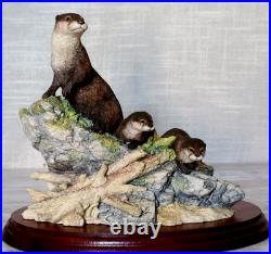 Rare Border Fine Arts High and Dry MTR09 Otter & Cubs Figurine Ltd Edn 135/2500 Rare Border Fine Arts High and Dry MTR09 Otter & Cubs Figurine Ltd Edn 135/2500