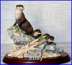 Rare Border Fine Arts High and Dry MTR09 Otter & Cubs Figurine Ltd Edn 135/2500