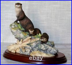 Rare Border Fine Arts High and Dry MTR09 Otter & Cubs Figurine Ltd Edn 135/2500