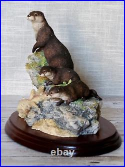 Rare Border Fine Arts High and Dry MTR09 Otter & Cubs Figurine Ltd Edn 135/2500