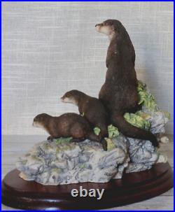 Rare Border Fine Arts High and Dry MTR09 Otter & Cubs Figurine Ltd Edn 135/2500 Rare Border Fine Arts High and Dry MTR09 Otter & Cubs Figurine Ltd Edn 135/2500