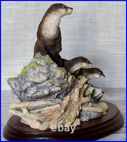 Rare Border Fine Arts High and Dry MTR09 Otter & Cubs Figurine Ltd Edn 135/2500