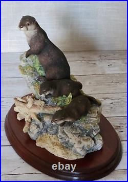 Rare Border Fine Arts High and Dry MTR09 Otter & Cubs Figurine Ltd Edn 135/2500