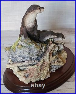 Rare Border Fine Arts High and Dry MTR09 Otter & Cubs Figurine Ltd Edn 135/2500