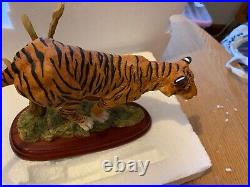 Tiger by Border Fine Arts Wild World Figure A5048 11inches