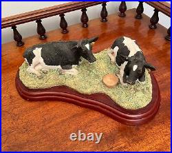 Uncommon Border Fine Arts James Herriot Figure Cow Group'chewing The Cud