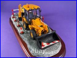 Unused Border fine arts Classic'Essential Repairs