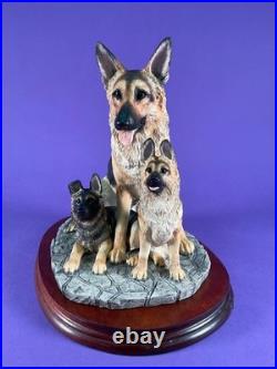 Unused Border fine arts'German Shepherd & pups