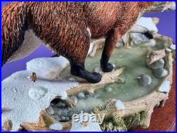 Unused Border fine arts'Keeping his feet dry