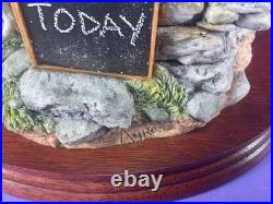 Unused Border fine arts'Next to Go Unused Border fine arts'Next to Go