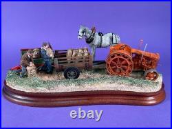 Unused Border fine arts'Old Meets New