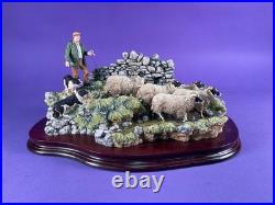 Unused Border fine arts'The Crossing