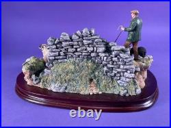 Unused Border fine arts'The Crossing