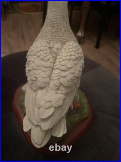Vintage The Goose Figure No-A0125 Russell Willis. Border Fine Arts